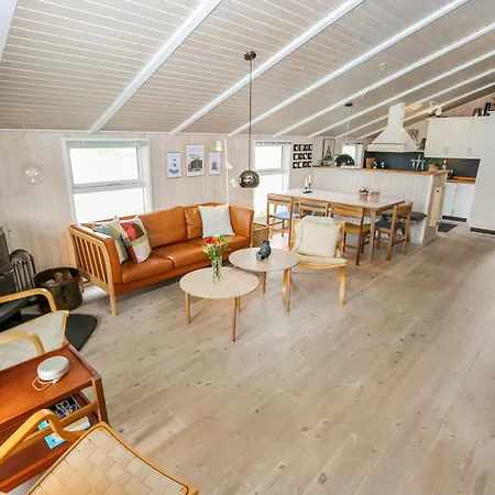 Nyaraló Rummeligt Beliggende I Vrist Sj502