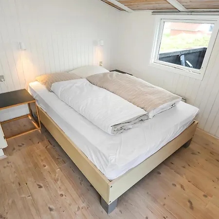 Rummeligt Beliggende I Vrist Sj502 * Harboør