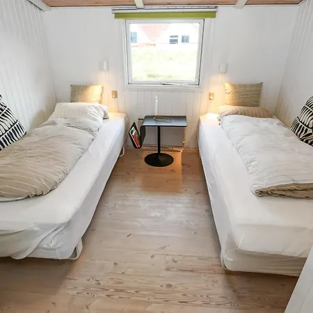 Rummeligt Beliggende I Vrist Sj502 *